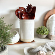 Load image into Gallery viewer, 7 Piece Acacia Wooden Kitchen Utensil Set