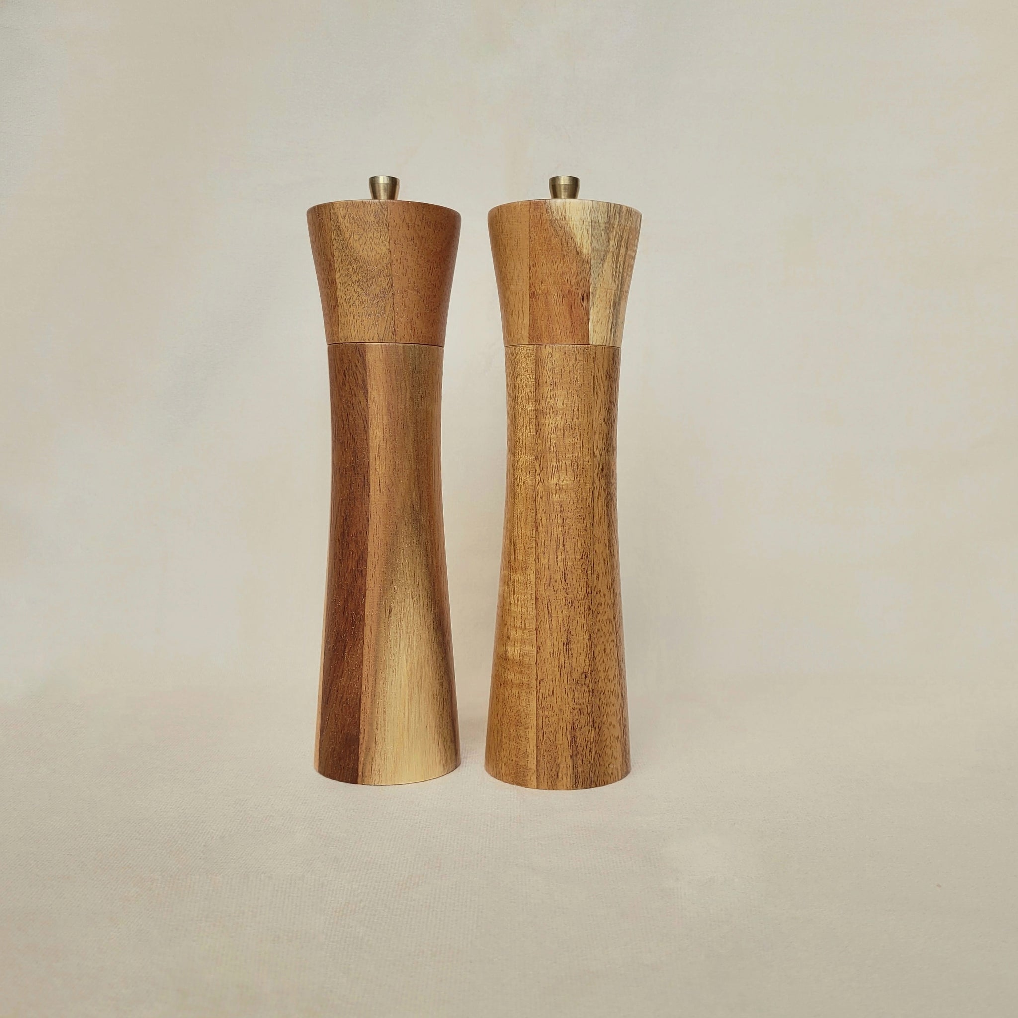 Mud Pie Farmhouse Wood Enamel Salt And Pepper Mills Set Sale e Pepe, Legno, Bianco, Marrone